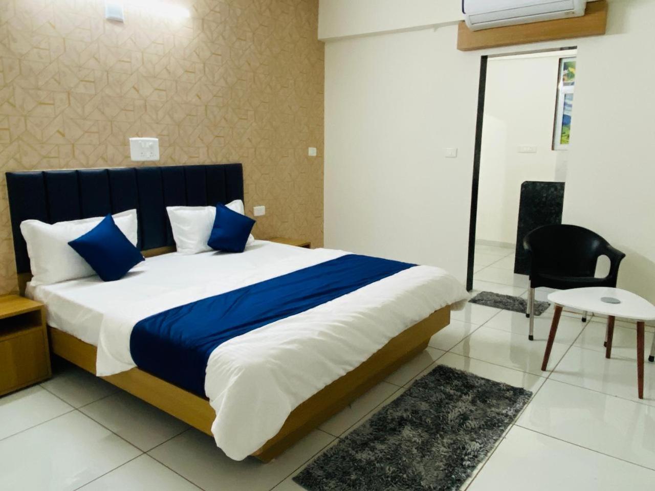Hotel Balaji Villa Vadodara Eksteriør bilde