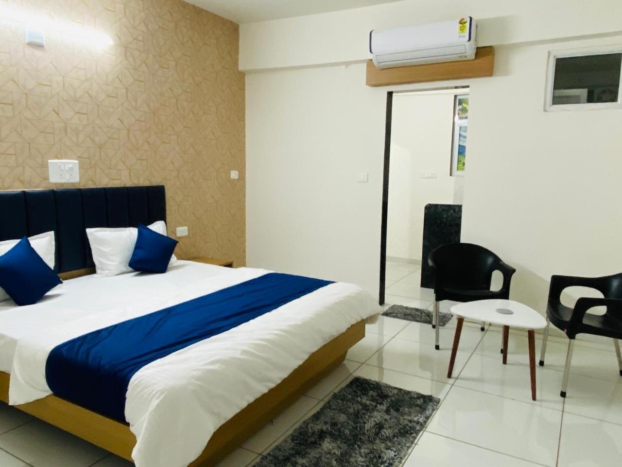 Hotel Balaji Villa Vadodara Eksteriør bilde