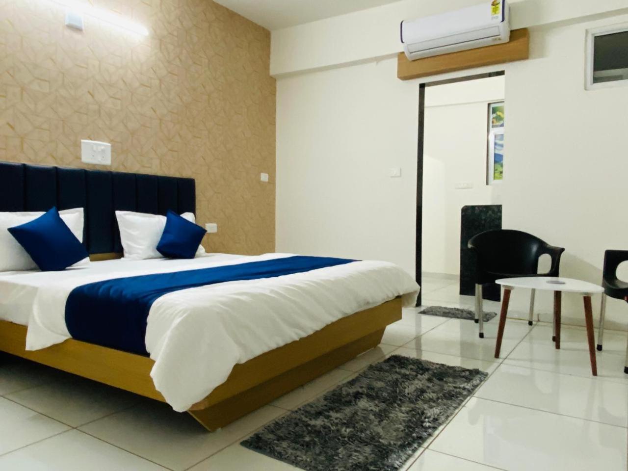 Hotel Balaji Villa Vadodara Eksteriør bilde